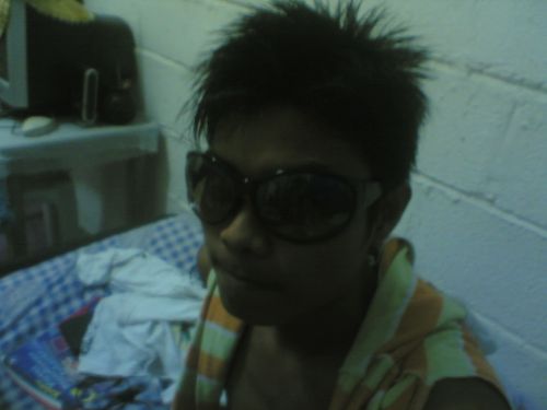 BudAK henSEMb0y...!!! Em0 b0yZ